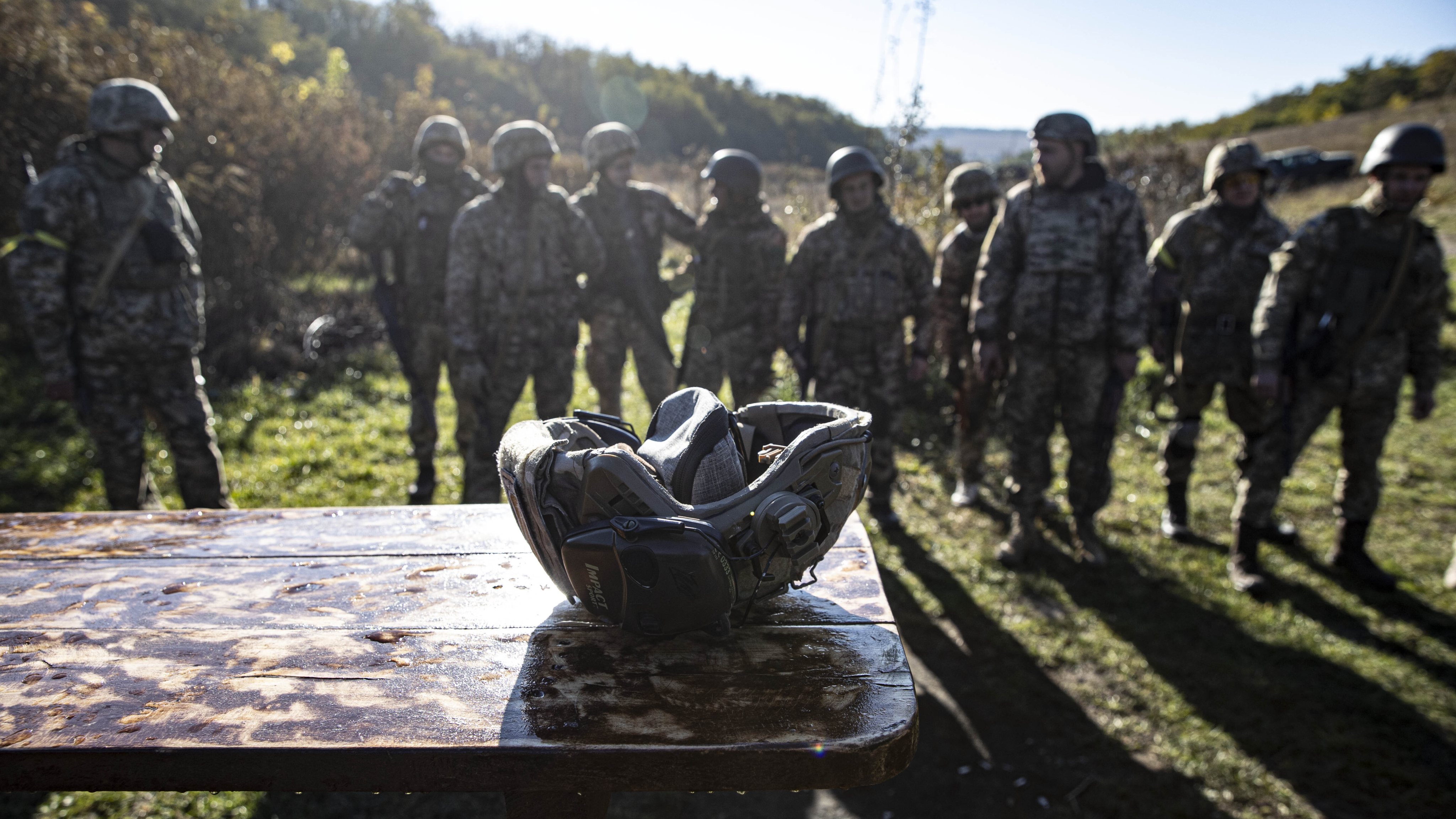 Volunteers in the Ukrainian army receive combat training
