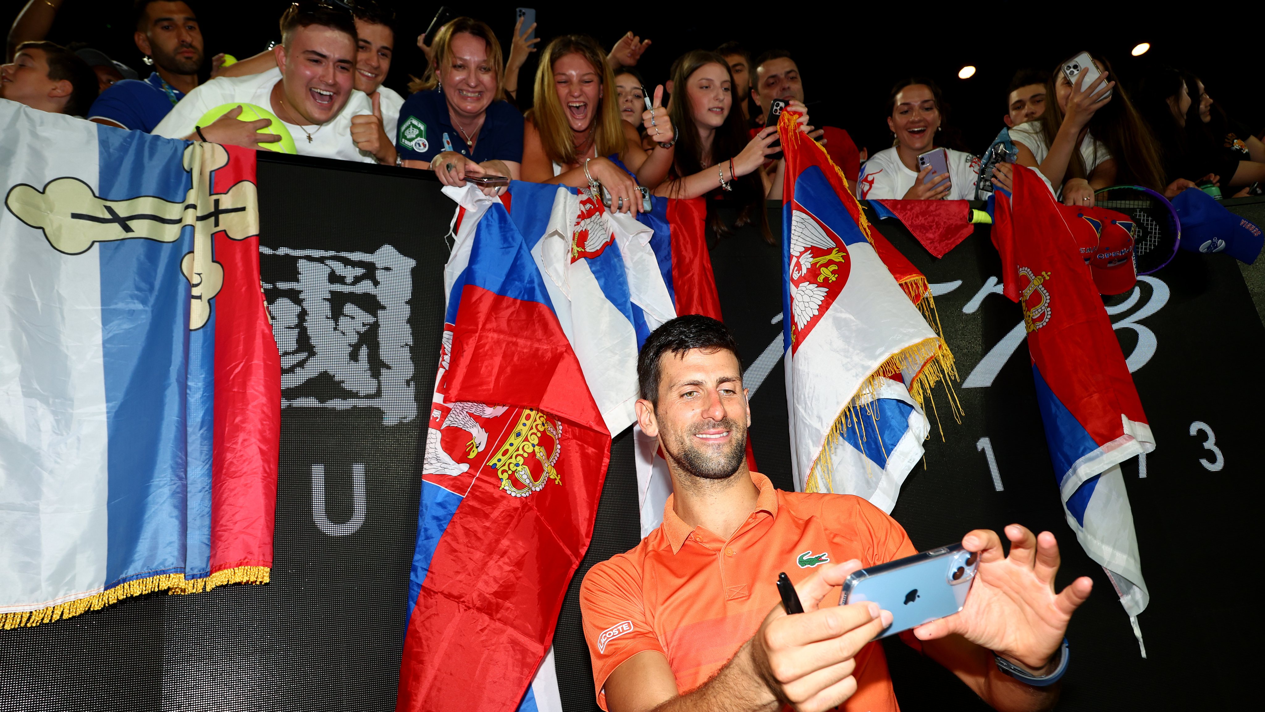 No segundo jogo após ser deportado, Djokovic volta a vencer em Dubai