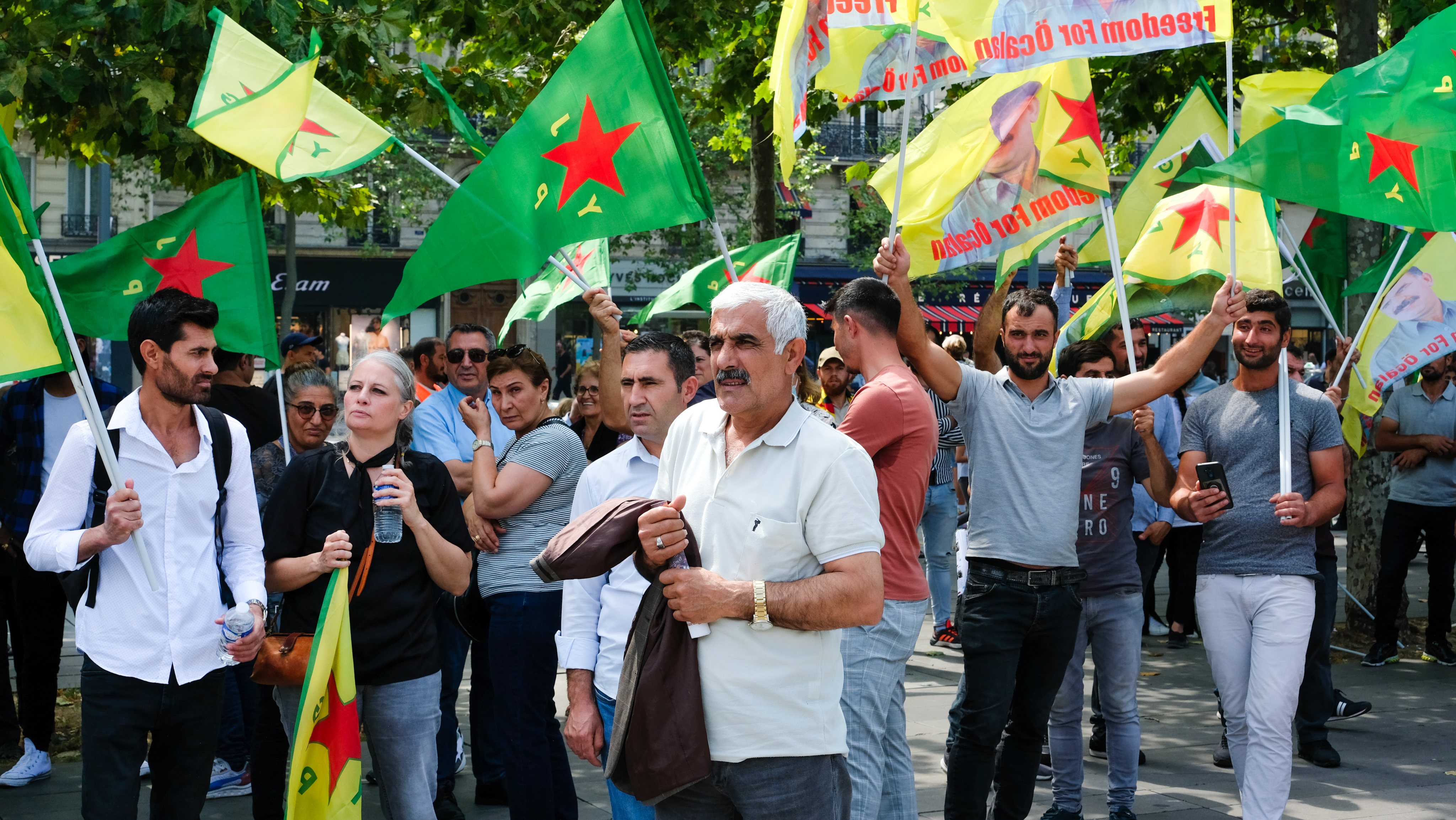 Kurds Demonstrate For Rojava
