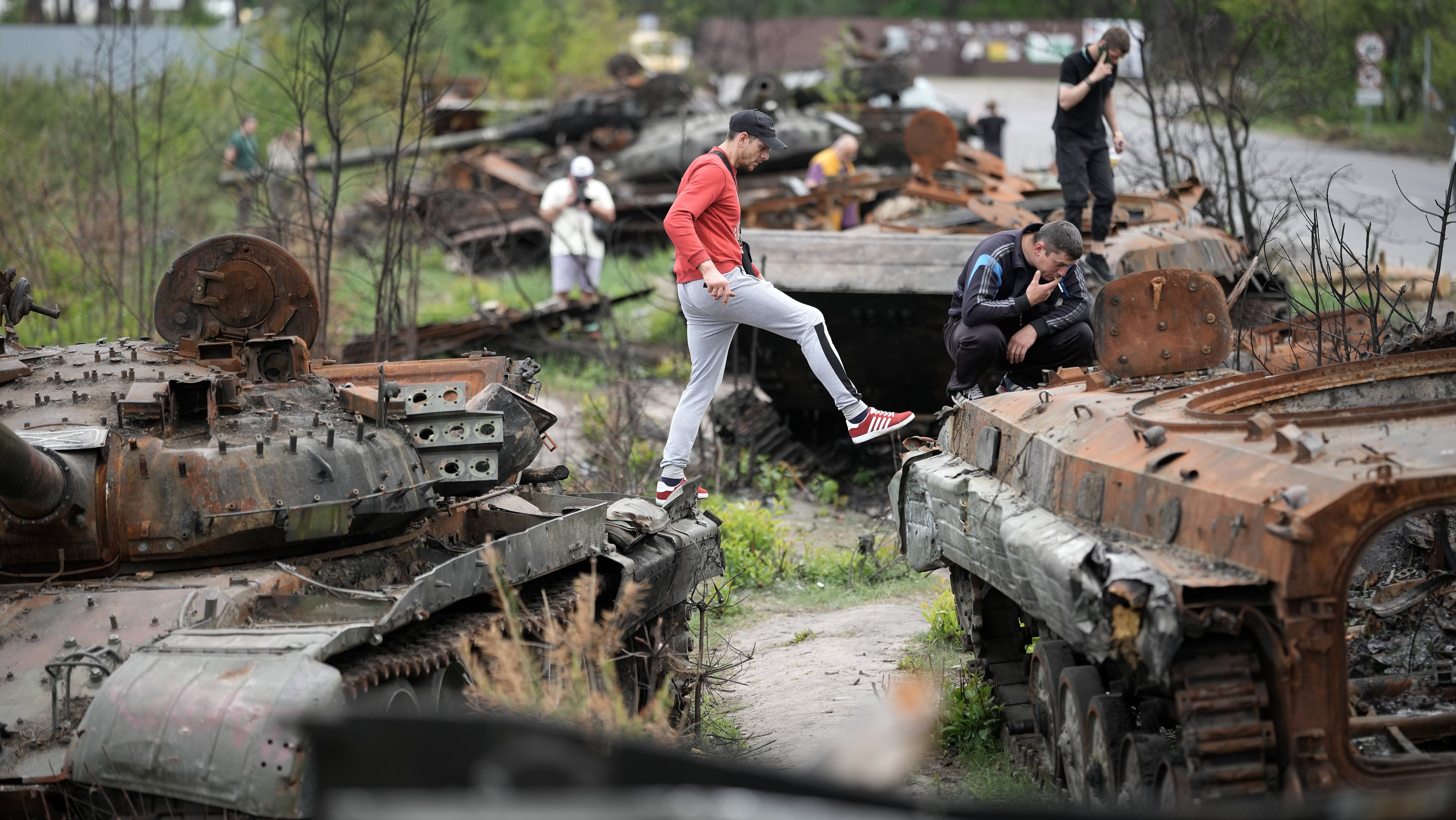 Kyiv Suburbs Clean Up After War Shifts Away From Capital