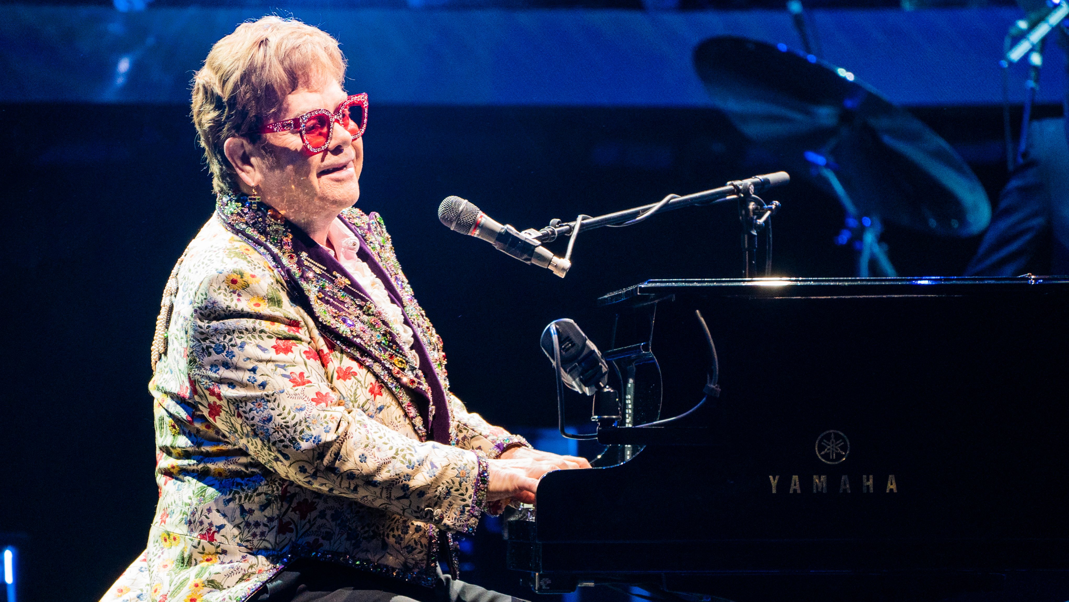 O cantor britânico Elton John