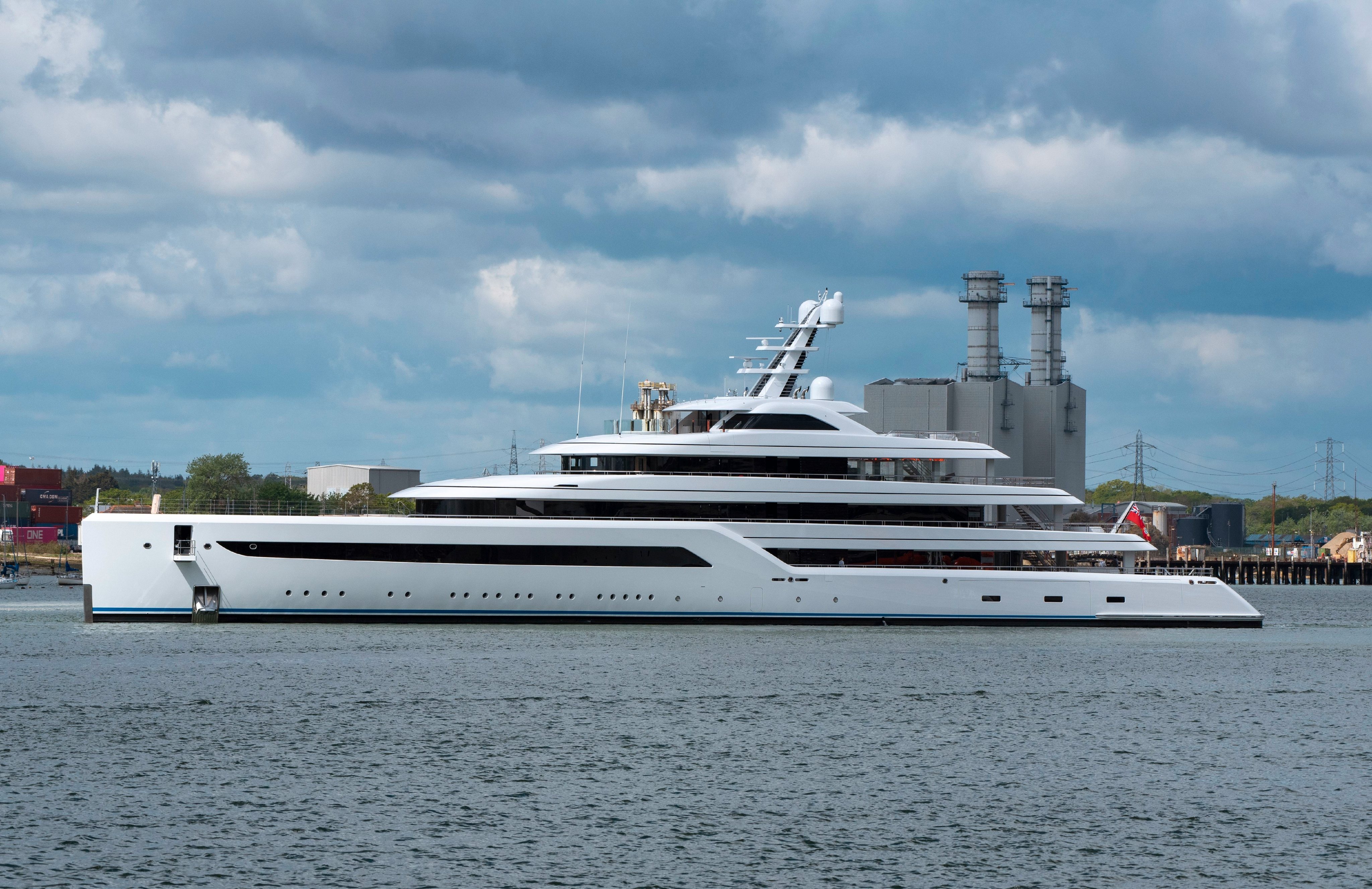 Southampton, England, UK, Super yacht Dilbar 15,917 tones, owned by Russian billionaire Alisher Usmanov departing the Port of Southampton.