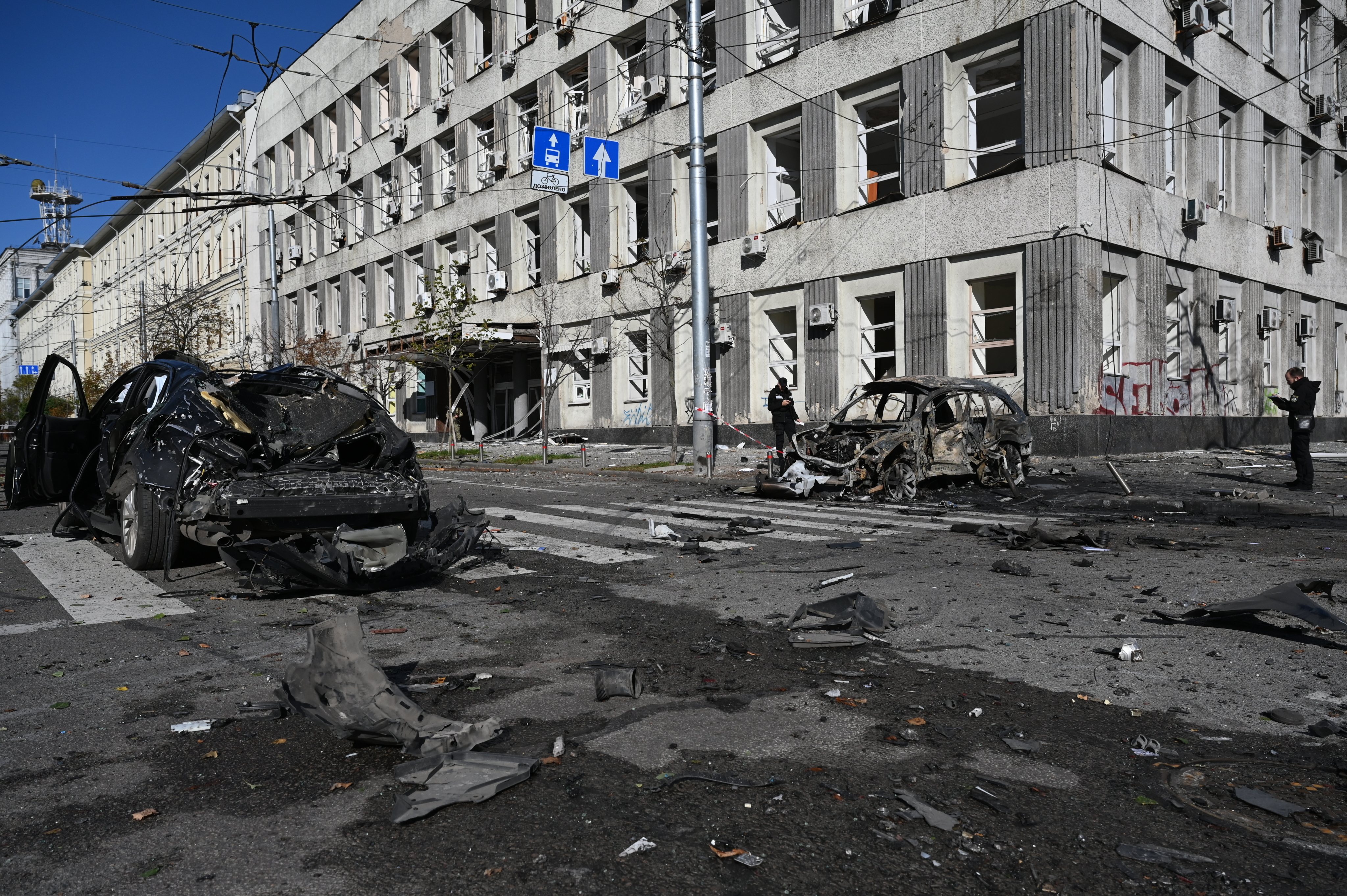 8 dead, 24 injured amid Russian strikes in Ukrainian capital