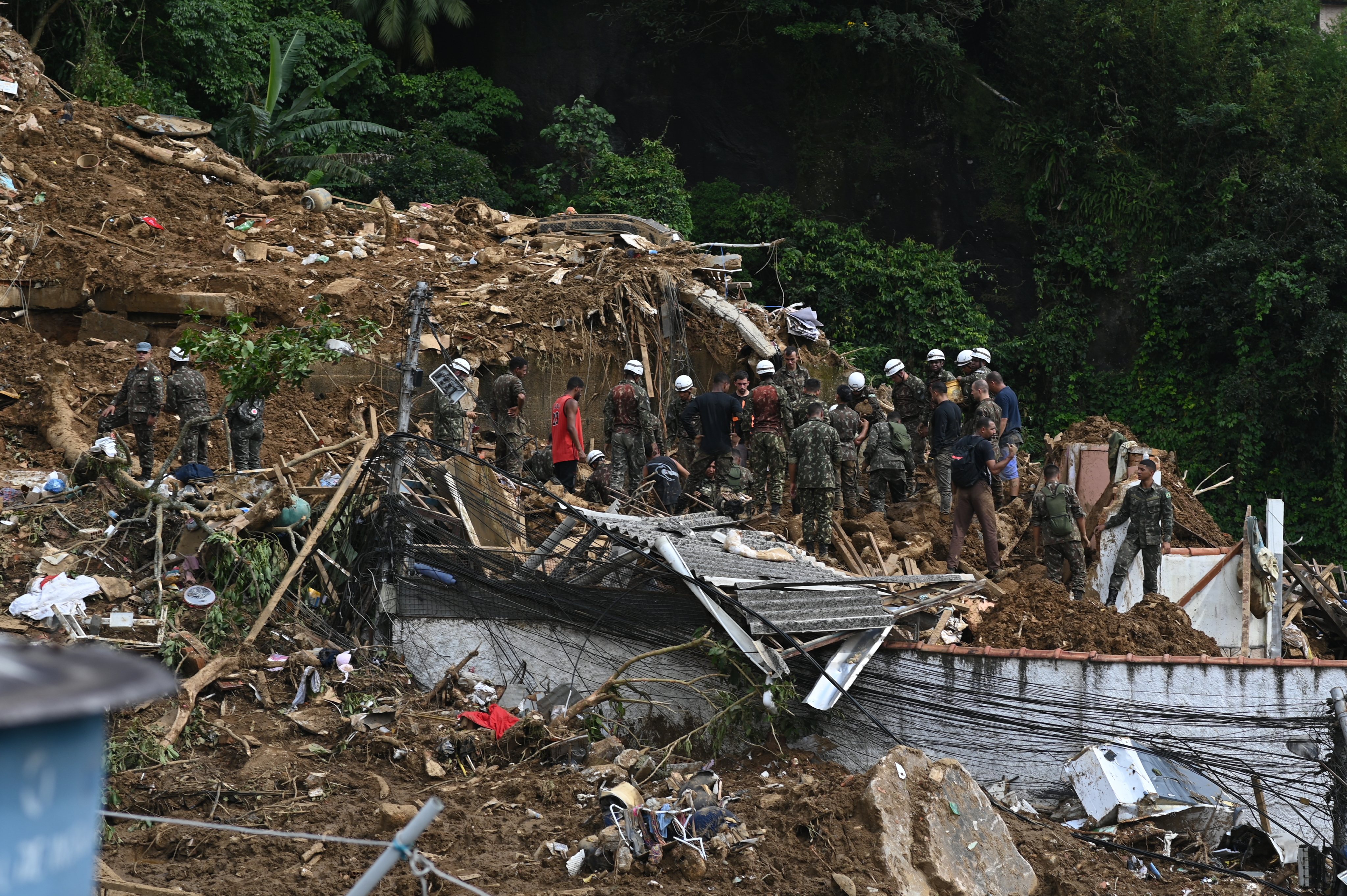 Deaths from rain and landslides near Rio de Janeiro