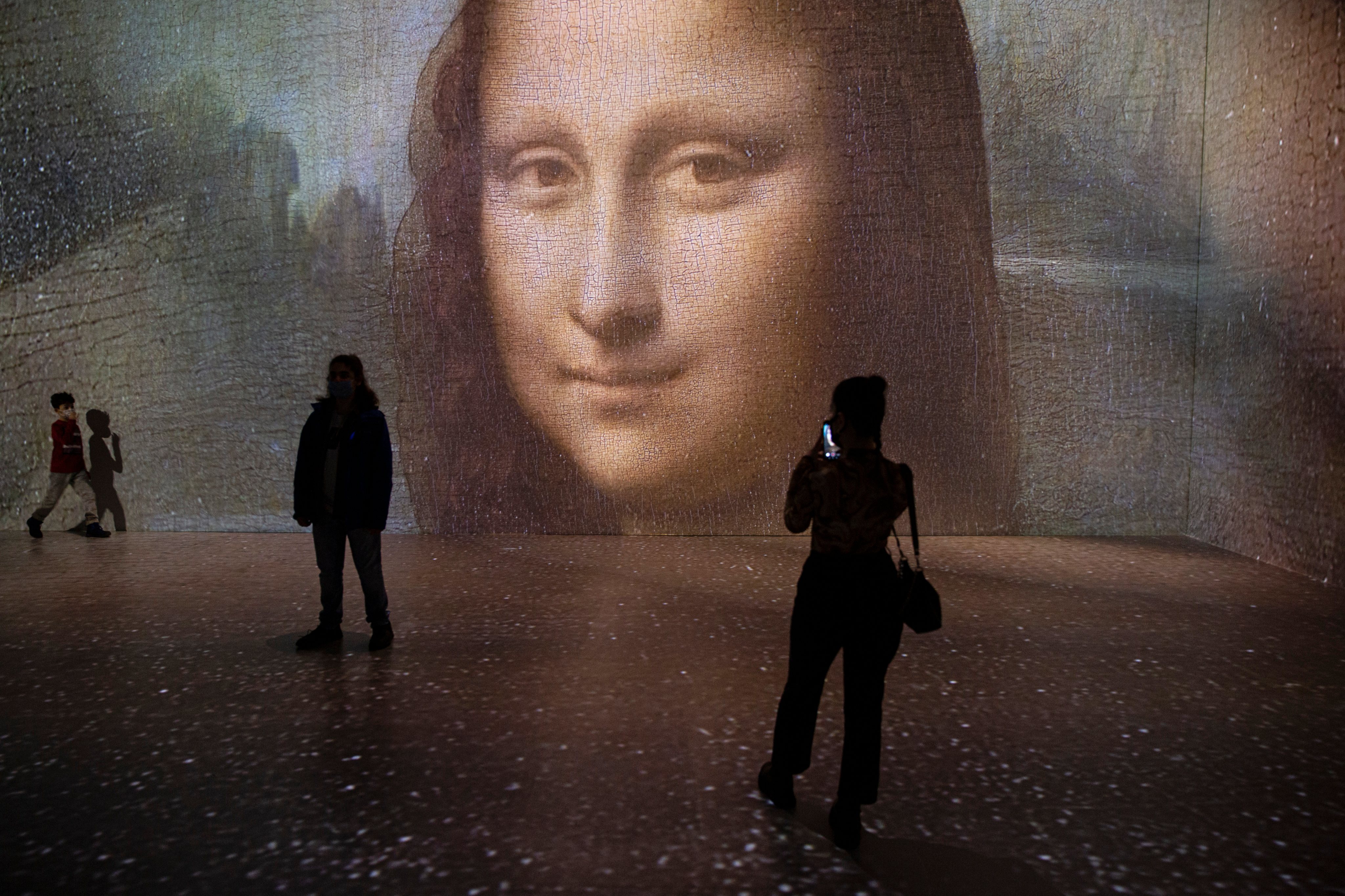 Da Vinci exhibition at X Media Art Museum