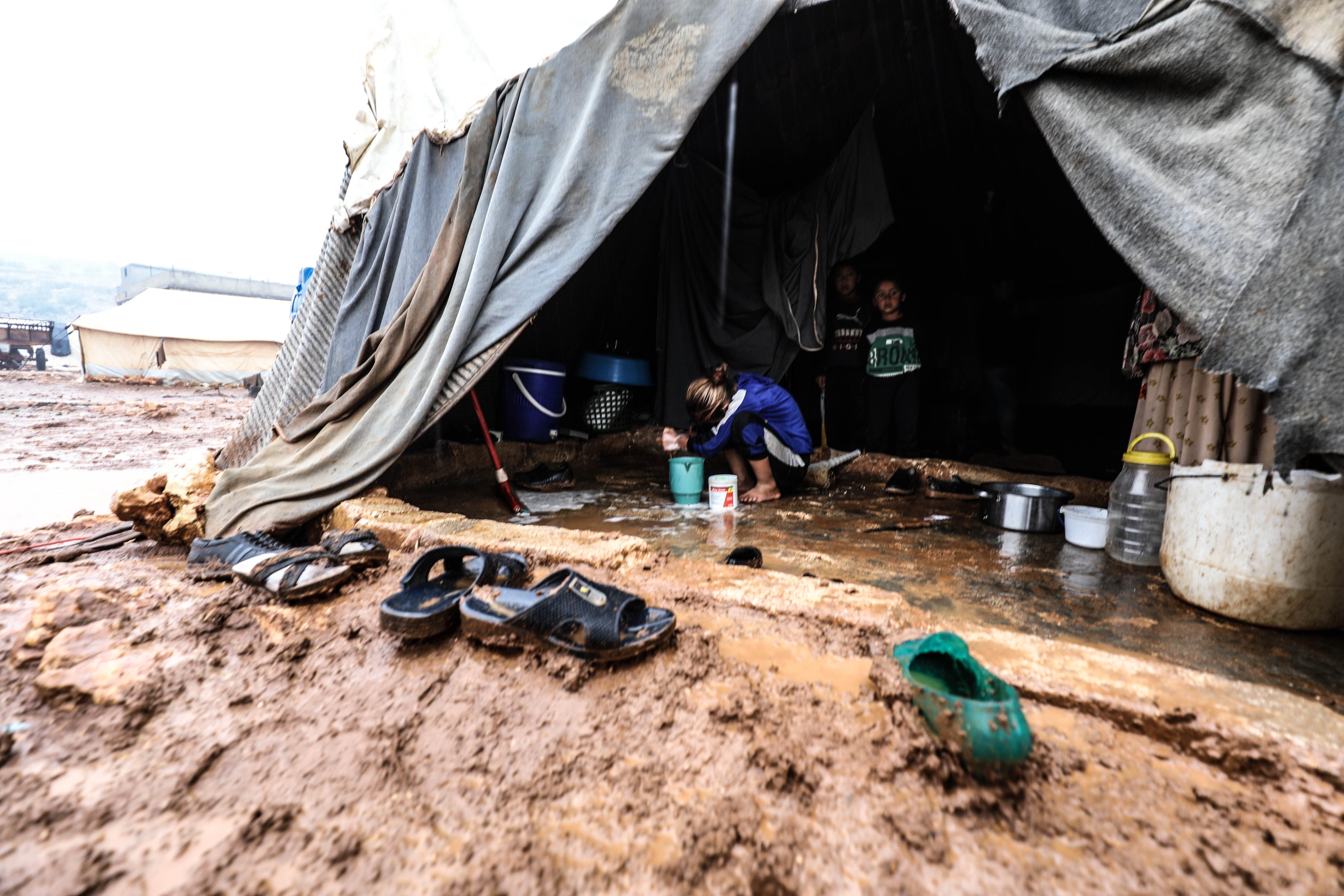 Heavy rain hits camps in Idlib