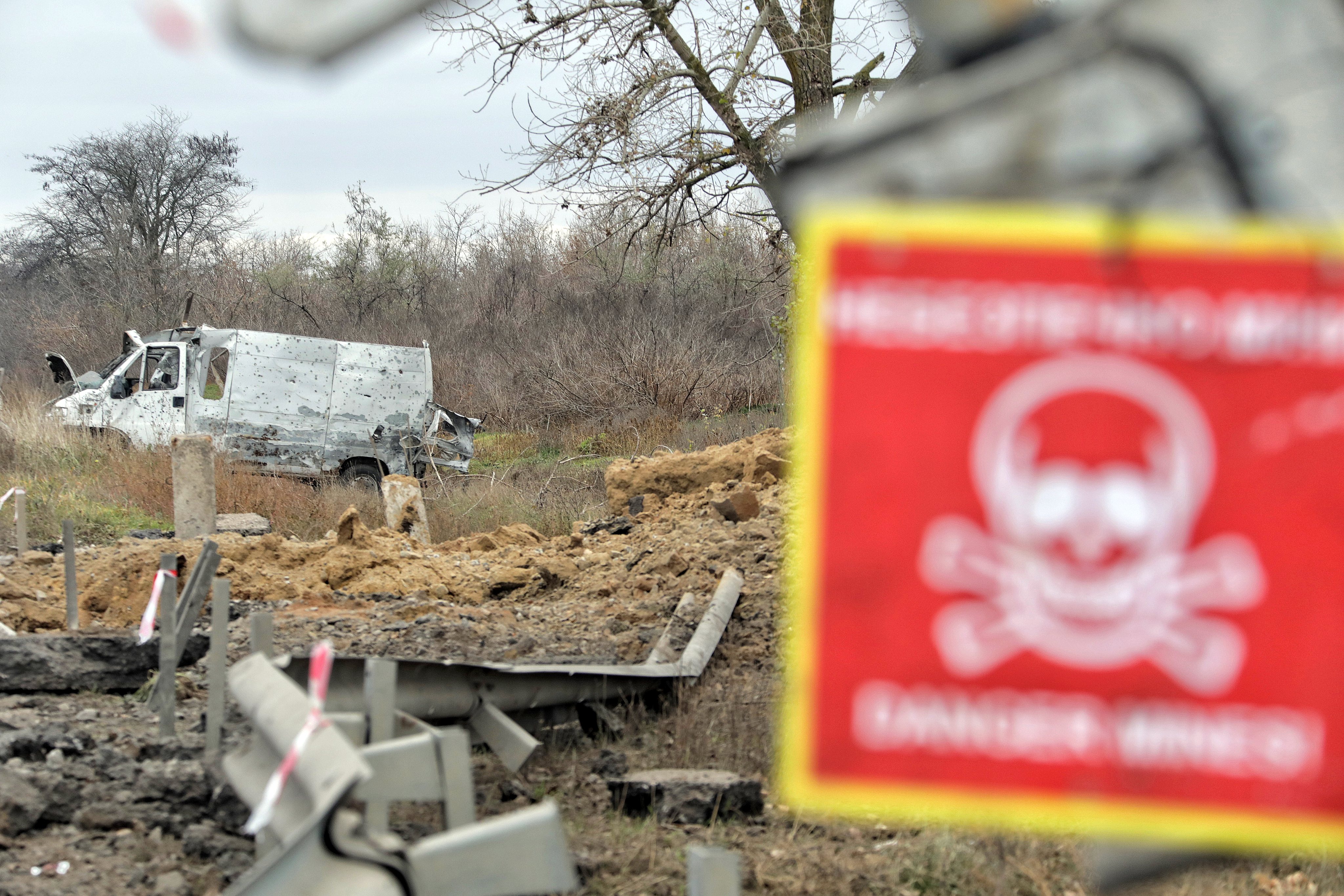 Mine clearance in Kherson Region