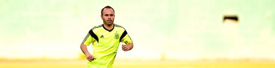 WASHINGTON, DC - JUNE 03:  Andres Iniesta of Spain controls the ball during a training session of the Spain National Team at the Robert F. Kennedy Stadium on June 3, 2014 in Washington, DC.  (Photo by David Ramos/Getty Images)