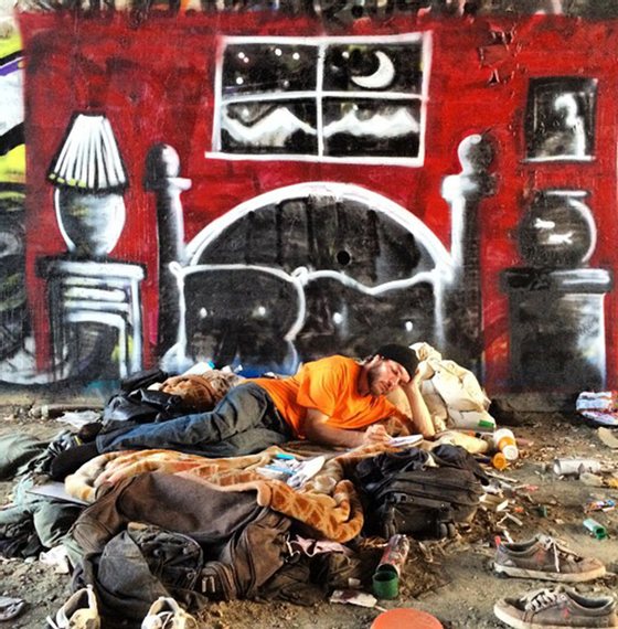 homeless-man-art-interactive-9