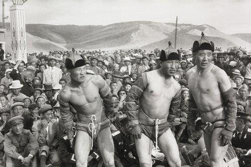 [imagem 18] Lutadores em Oulan Bator, MongÃ³lia, 1958