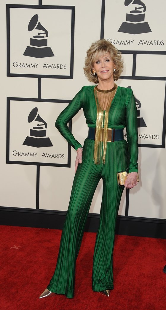 Jane Fonda arrives on the red carpet for the 57th Annual Grammy Awards in Los Angeles February 8, 2015. AFP PHOTO / VALERIE MACON        (Photo credit should read VALERIE MACON/AFP/Getty Images)