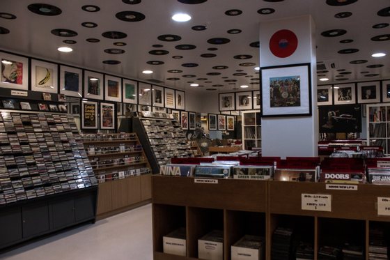 Louie Louie Ã© uma das lojas mais conhecidas de discos em Lisboa