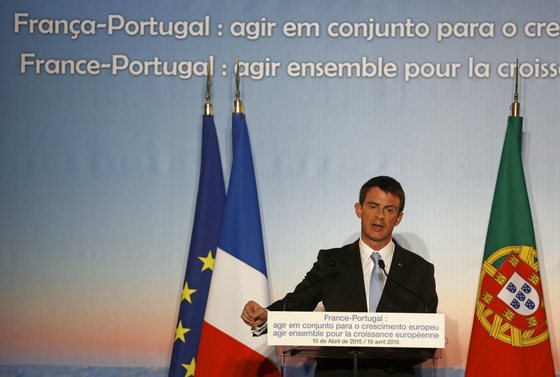 French Prime Minister Manuel Valls speaks at the bilateral economic conference, "Act Together for European Growth" at the Centro Cultural de Belem in Lisbon on April 10, 2015. AFP PHOTO/ JOSE MANUEL RIBEIRO        (Photo credit should read JOSE MANUEL RIBEIRO/AFP/Getty Images)