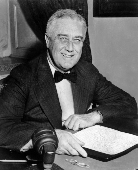 UNITED STATES:  An undated portrait of US President Franklin D. Roosevelt. (Photo credit should read AFP/AFP/Getty Images)