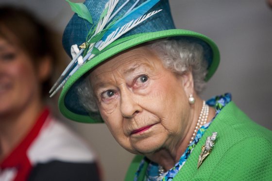 GLASGOW, SCOTLAND - JULY 24:  Queen Elizabeth II visits the Tollcross International Swimming Centre during day one of the 20th Commonwealth Games on July 24, 2014 in Glasgow, Scotland.  (Photo by Michael Schofield - WPA Pool/Getty Images)