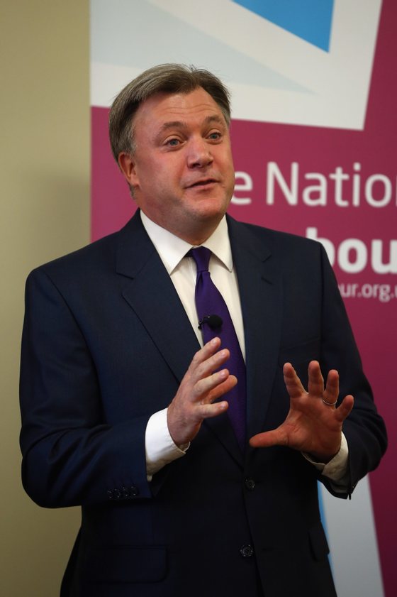BEDFORD, ENGLAND - JULY 30:  Ed Balls, the Shadow Chancellor of the Exchequer delivers a speech to members of the community and press at a business centre on July 30, 2014 in Bedford, England. Mr Balls spoke on a range of topics including Gaza, the bedroom tax and the economy.  (Photo by Dan Kitwood/Getty Images)