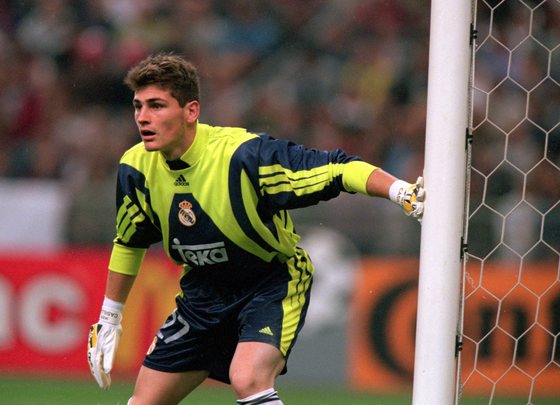 24 May 2000:  Iker Casillas of Real Madrid in action during the European Champions League Final 2000 at the Stade de France, Saint-Denis, France. Real Madrid won 3-0.  Mandatory Credit: Graham Chadwick /Allsport