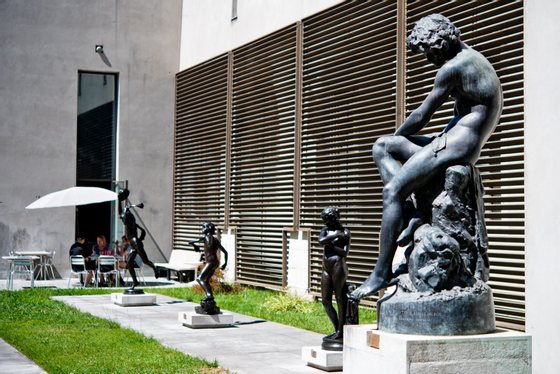 Lisboa , 27/06/2014 - Reportagem no Museu Nacional de Arte ContemporÃ¢nea do Chiado, que faz 100 anos. Jardim interior. (GonÃ§alo Villaverde / Global Imagens)