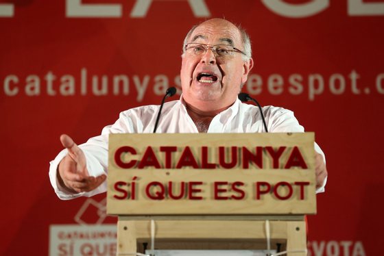 Leader of left-wing coalition party Catalunya Si que es Pot, (Catalonia Yes we Can) Lluis Rabell speaks during the party's final campaign meeting for the regional election, in Barcelona on September 25, 2015. Catalonia goes to the poles on September 27 with today ending one of the most intense electoral campaign ever known in post-Franco Spain as Catalonia plays its independence. AFP PHOTO/ CESAR MANSO (Photo credit should read CESAR MANSO/AFP/Getty Images)