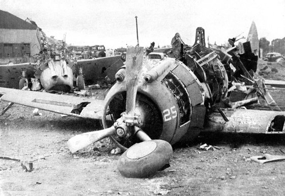 WreckedP-35s-LuzonNicholsFieldPhilippinesDec10-1941