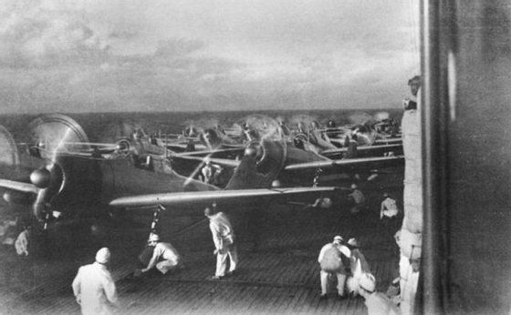 japanese_aircraft_carrier_akagi_pearl_harbor_raid_december_7_1941