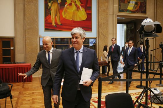 The Minister of State and Finance, MÃ¡rio Centeno (C), flanked by the Secretary of State for the Budget, JoÃ£o LeÃ£o (L), on arrival for the presentation of the Supplementary Budget 2020 at the SalÃ£o Nobre of the Ministry of Finance, in Lisbon, June 9, 2020. After five years as AntÃ³nio Costa's Minister of Finance, MÃ¡rio Centeno will leave the Government, being replaced from next Monday by JoÃ£o LeÃ£o, current Secretary of State for the Budget. ANTÃ“NIO PEDRO SANTOS/LUSA