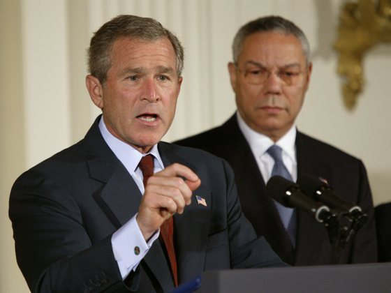 Bush Signs Free Trade Agreement with Singapore and Chile