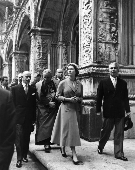 Portugal, Hm The Queen Elizabeth Ii During Her Tour Of The Jerominos Monastery, In February 1957.