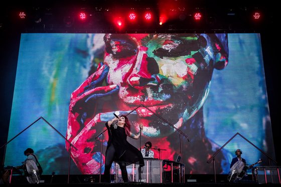 epa07714931 Sonia Tavares, singer of Portuguese band The Gift performs during the 2019 Alive Festival in Oeiras, outskirts of Lisbon, Portugal, 13 July 2019. The 13th edition of the festival runs from 11 to 13 July. EPA/MARIO CRUZ