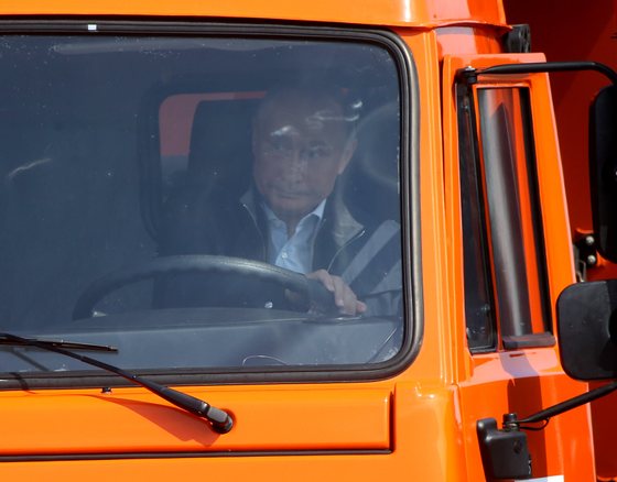 Russian President Vladimir Putin opens newly built Kerch Strait Bridge