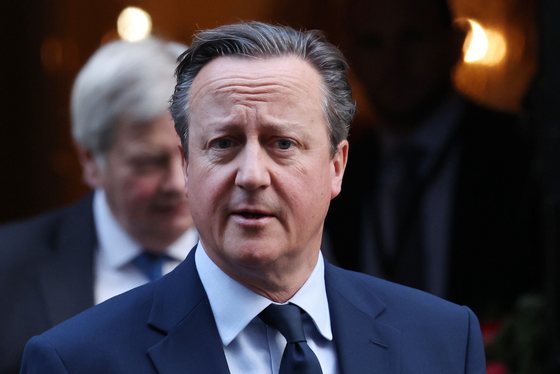 epa11024198 British Foreign Secretary David Cameron departs 10 Downing Street following a Cabinet meeting in London, Britain, 12 December 2023.  EPA/ANDY RAIN