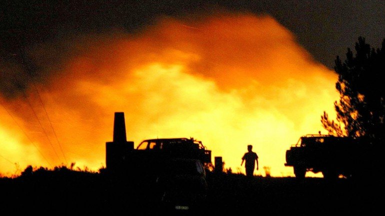 Em 2011 morreram onze bombeiros no combate aos incêndios