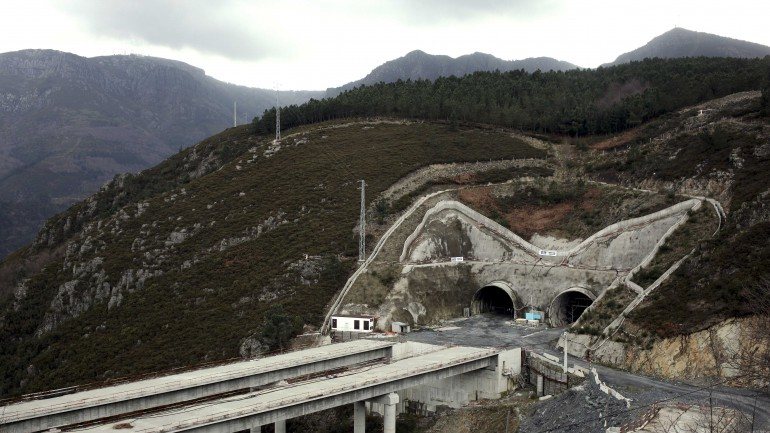 Os contratos das obras do túnel do Marão ficaram acordados em 54 milhões de euros