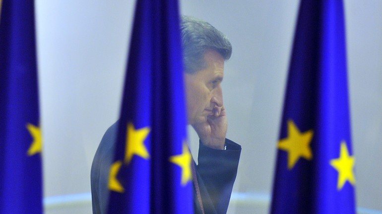 O comissário alemão Günther Oettinger defende que a Europa tem de ser mais ortodoxa na aplicação das regras orçamentais.