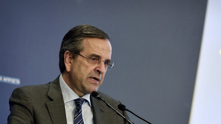 Samaras espera conseguir aproveitar o bom momento provocado pela decisão dos ministros das Finanças do eurogrupo