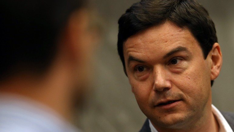 O economista Thomas Piketty assina documento que avisa a direita não deve conduzir sozinha o debate presidencial