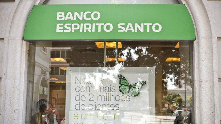 Buscas foram realizadas na sequência de uma queixa-crime apresentada pelo Banco de Portugal