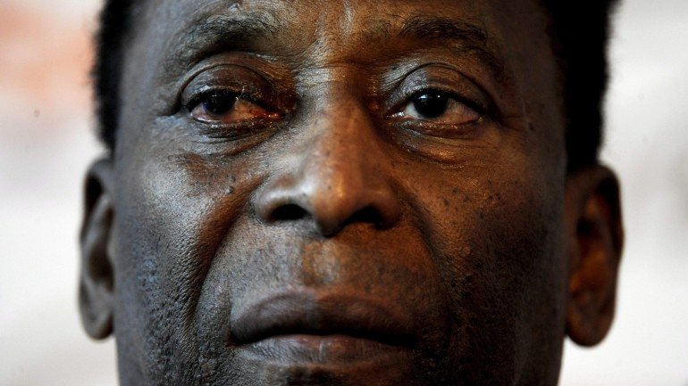Pelé, de 74 anos, foi hospitalizado com uma infeção urinária