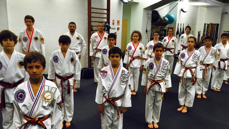 Serão 18 as crianças que, este sábado, vão fazer o exame final para obterem o cinturão negro em Taekwondo. Quinze delas têm menos de 15 anos