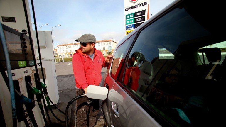 Preço dos combustíveis vai aumentar no primeiro dia do ano