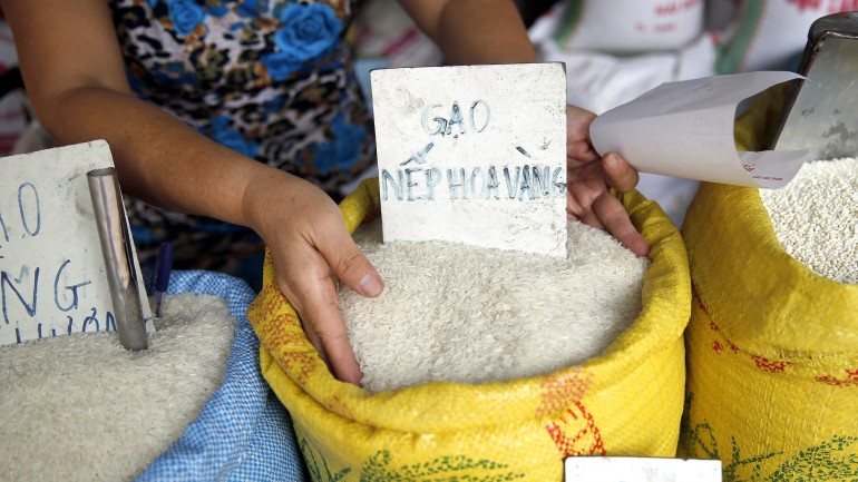 O arroz será comercializado e os dois governos definirão então os mecanismos para o uso dos lucros obtidos