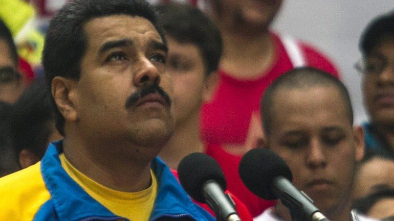 Maduro viajou até à China para discutir um possível plano de financiamento à Venezuela.