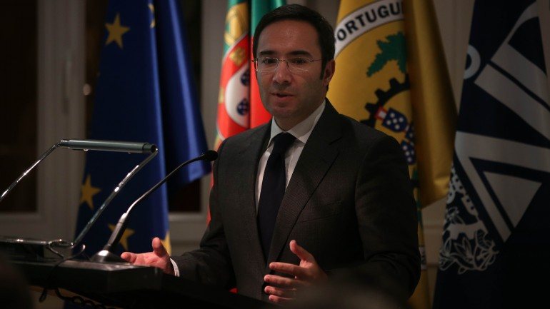 Jorge Moreira da Silva referiu que, na Cimeira de Lima foi deliberado que todos os países terão de apresentar, até 31 de março de 2015, as respetivas metas nacionais