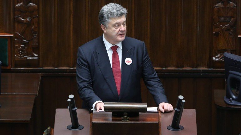 A decisão de Poroshenko vai implicar a anulação do estatuto de não-alinhado