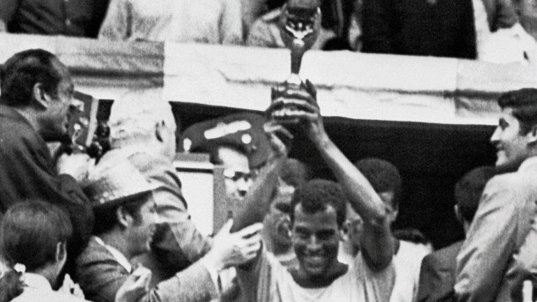 Carlos Alberto Torres era capitão da seleção brasileira que, em 1970, venceu o Mundial. Marcou o melhor golo da final, contra a Itália
