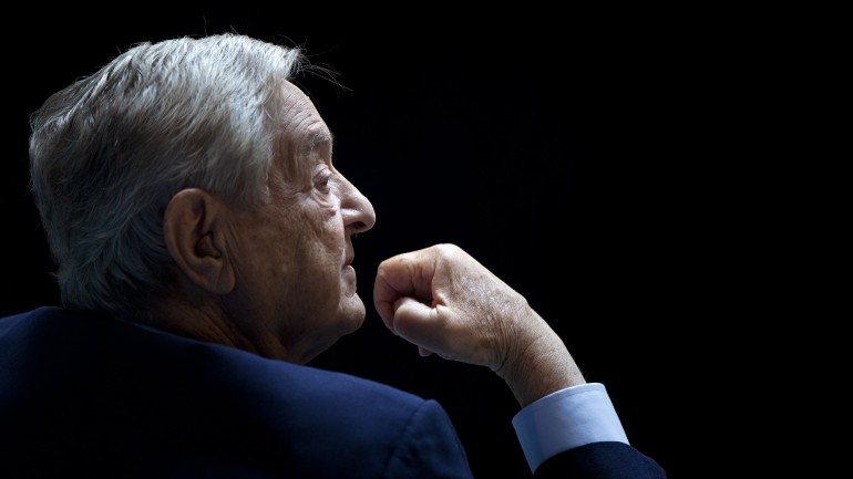 O multi-milionário George Soros lança duras críticas aos líderes europeus.