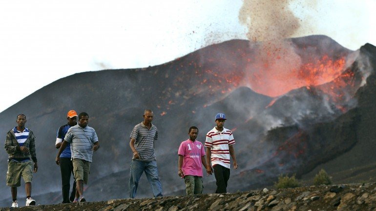 Erupção vulcânica já consumiu duas localidades de Chã das Caldeiras