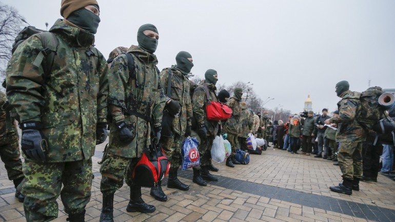 Soldados ucranianos reconhecem derrota no aeroporto de Donetsk