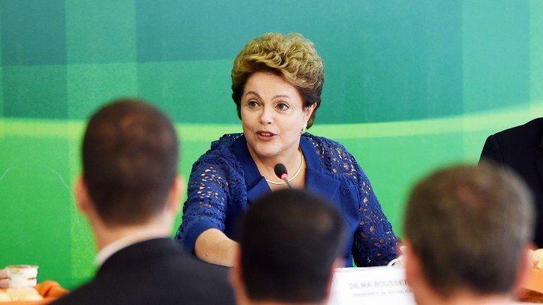 Aos 67 anos, Dilma Rousseff estará mais quatro anos a liderar o Brasil. Para o novo ciclo, a presidente alterou a liderança de 25 dos 39 ministérios do governo