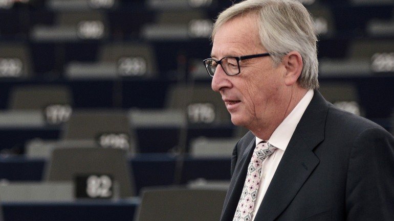 Comissão liderada por Jean-Claude Juncker mantém as metas do pacto de estabilidade, mas introduz flexibilidade